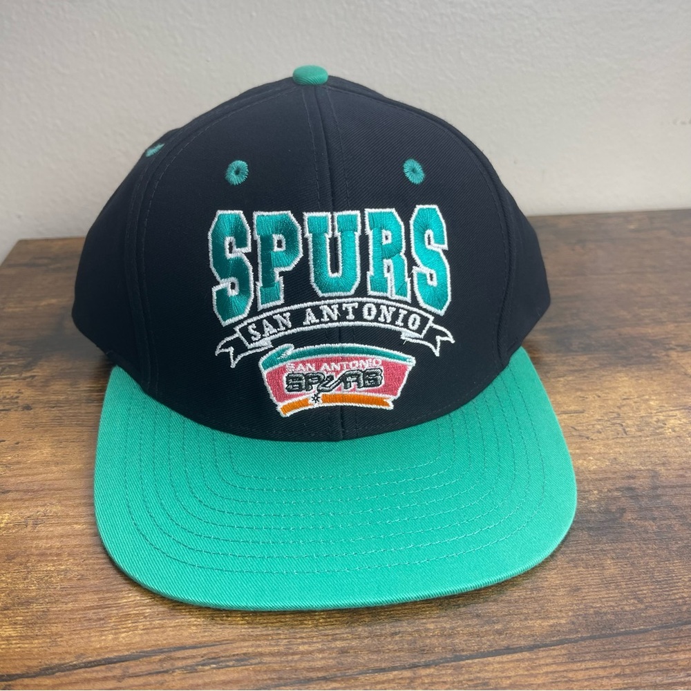 San Antonio Spurs snapback hat NBA Adidas Embroiled  Near Mint New One Size